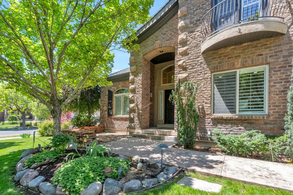 11358 S Alta Peak Rd, South Jordan