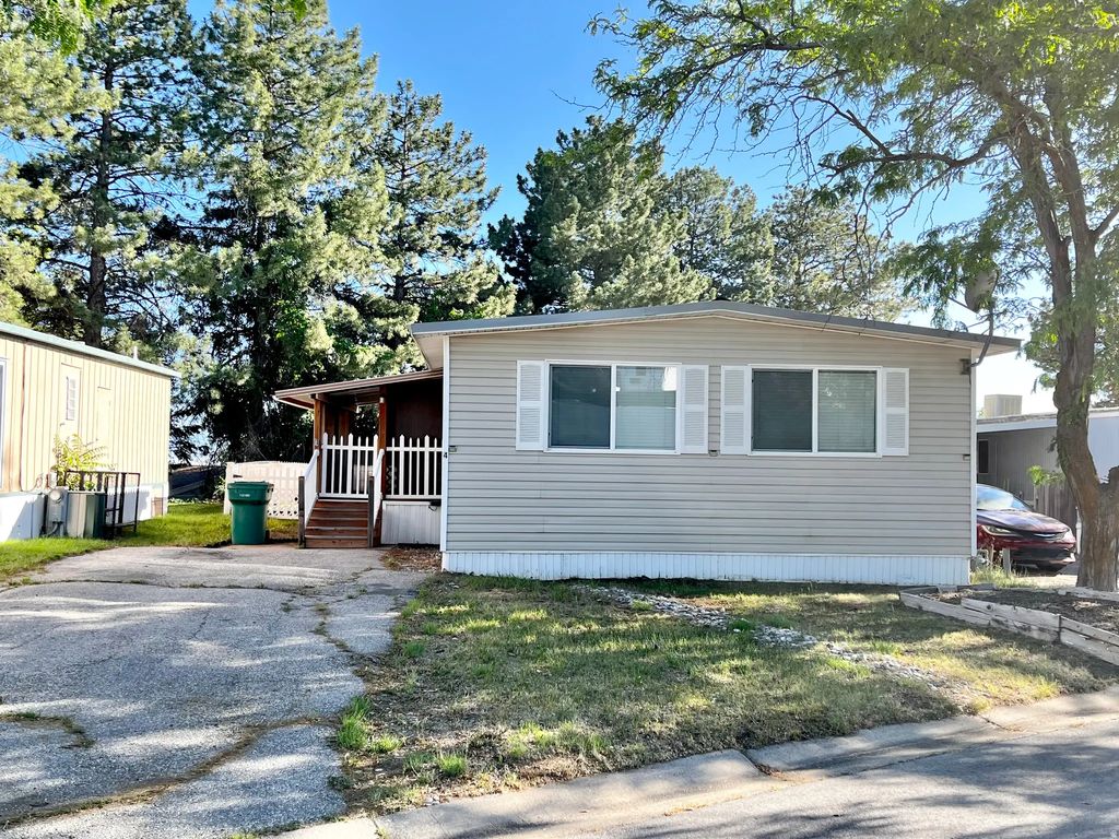 2875 N Hill Field Rd 4, Layton