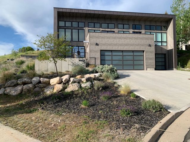 1789 Mount Logan Dr, Logan