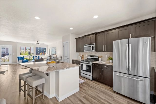 36 W Gilbride Ave, Murray