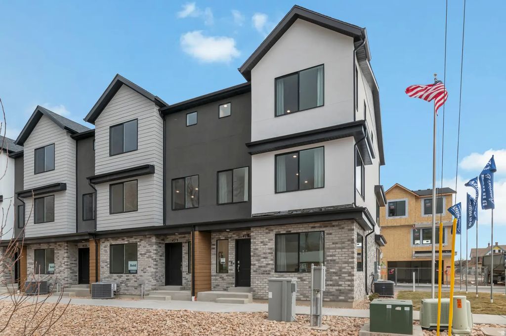 1440 S 440 E 144, Ogden