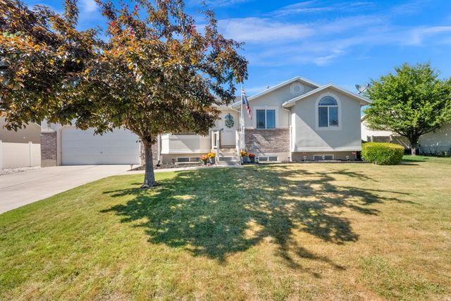 3322 W 500 N, West Point