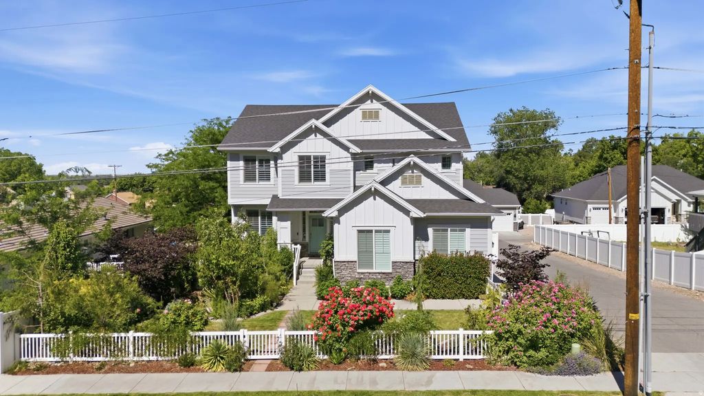362 S 400 E, Centerville