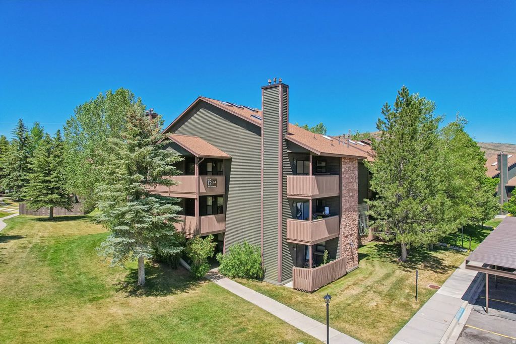 6831 N 2200 Dr W 12 -x, Park City