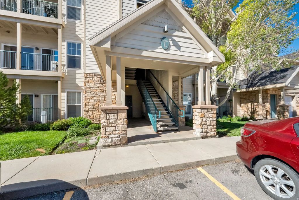 900 N Bitner Rd E L-22, Park City