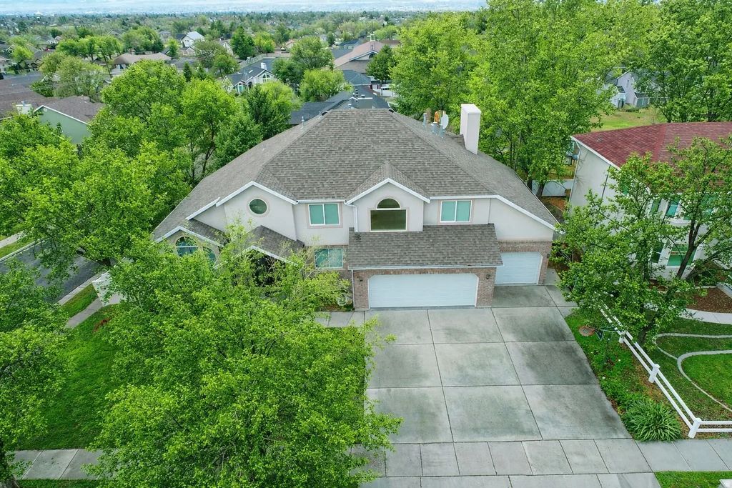 8068 S Twelve Dr, Sandy