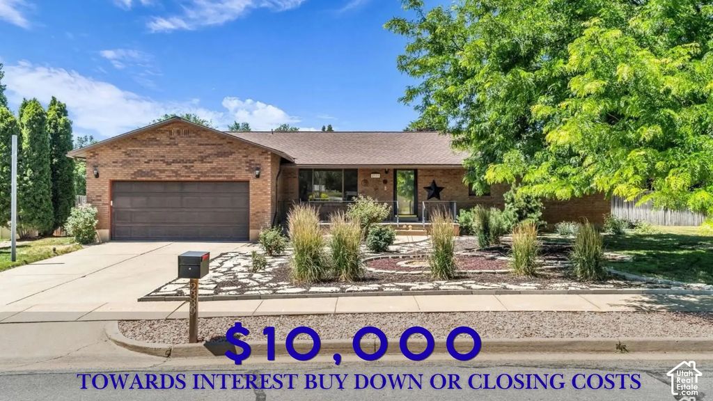 2339 N Joni Dr E, Layton