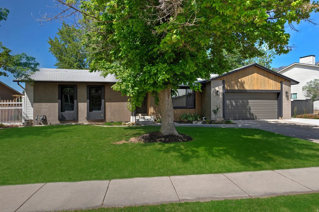 1797 E Ski View Dr, Sandy
