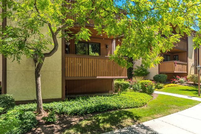 6859 S Countrywoods Cir E17, Midvale