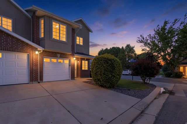 10504 S Sage Flats Way W, South Jordan