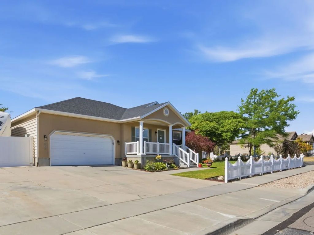 5467 W Mayflower St, West Jordan