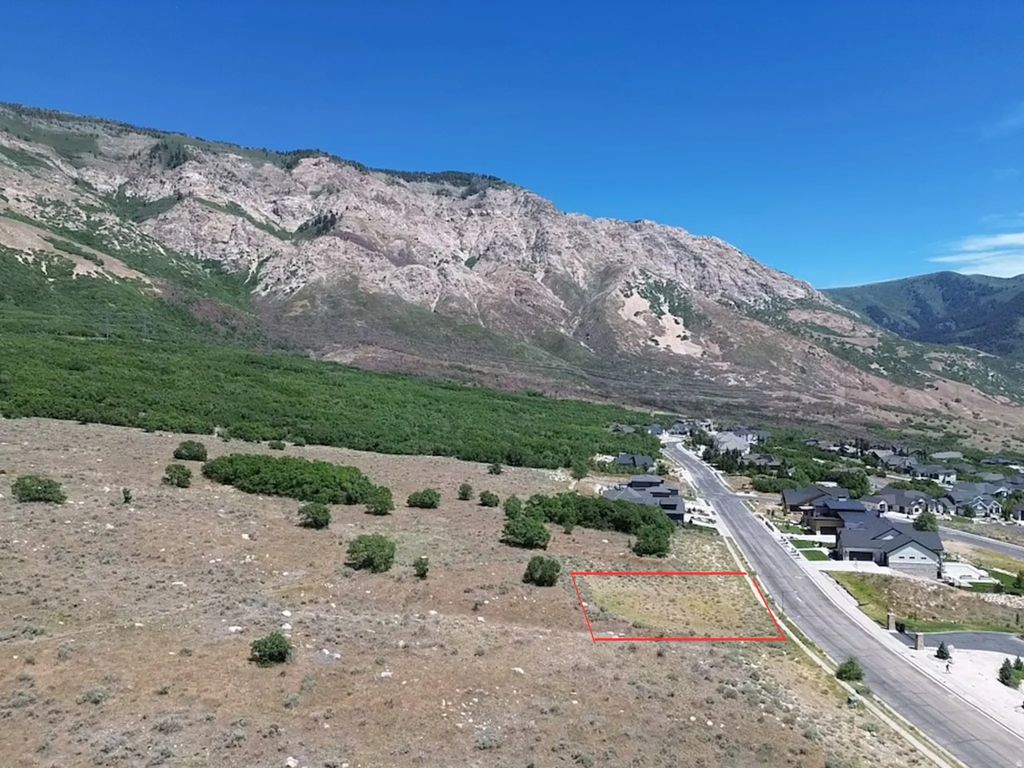 824 E Nebo Ave 85, North Ogden