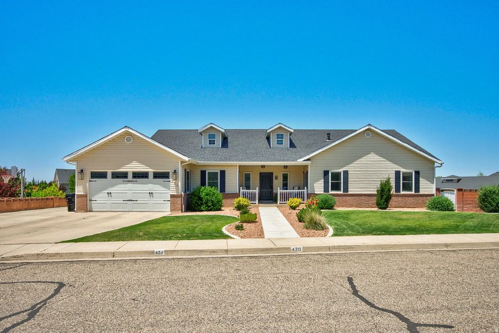 420 S Mesa Hills Dr, Cedar City