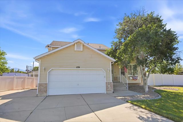 1174 W Matthews Way, Riverton