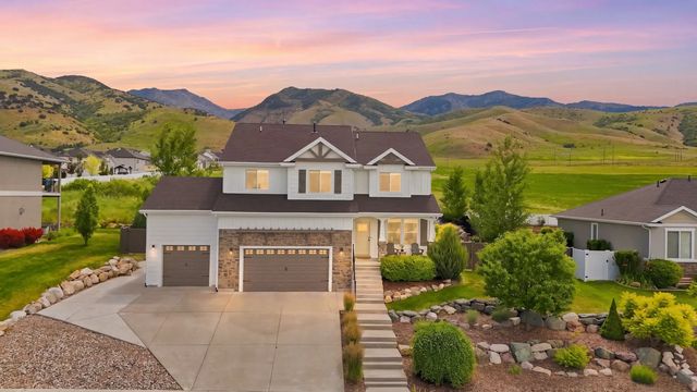 338 S Windy Ridge Dr E, Smithfield
