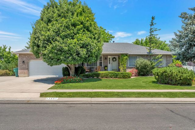 1386 W Bristol Ridge Rd S, West Jordan
