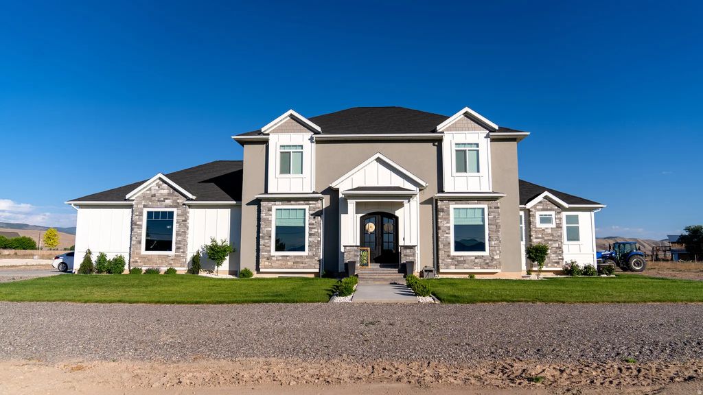 10615 W 14500 S, Axtell