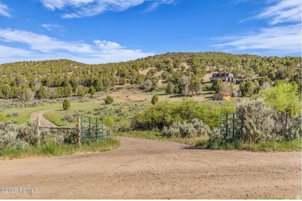 8398 N Highway 302, Peoa