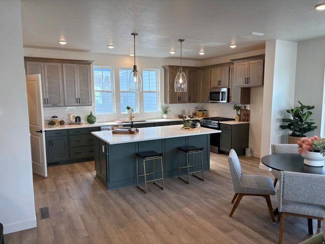 11347 S Lake Run Rd W, South Jordan