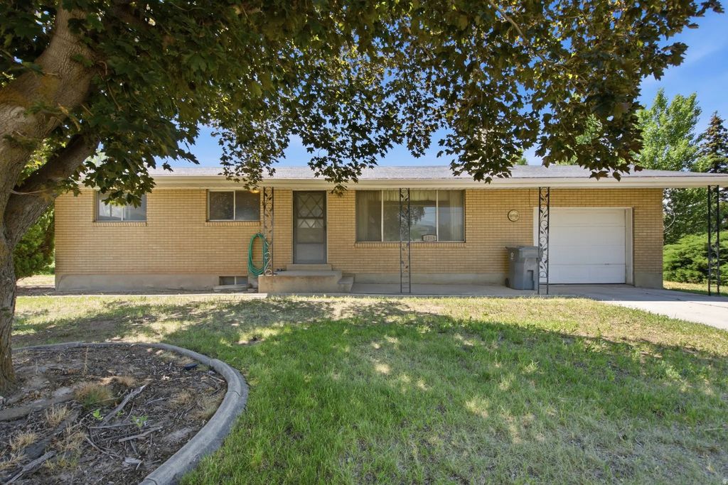 1268 E 300 N, American Fork