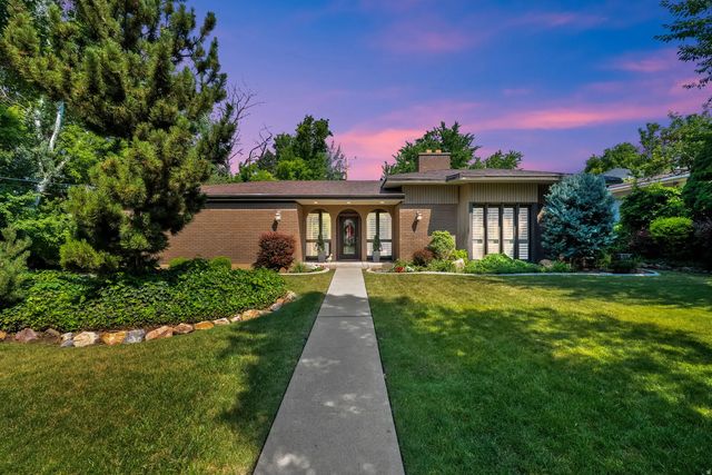 2801 E Valley View Ave, Holladay