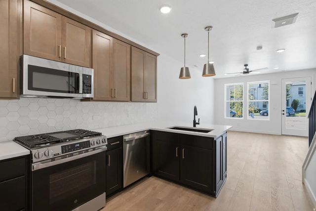 11331 S Lake Run Rd W, South Jordan