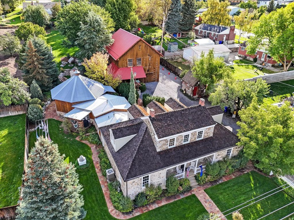 252 N 400 E, Centerville