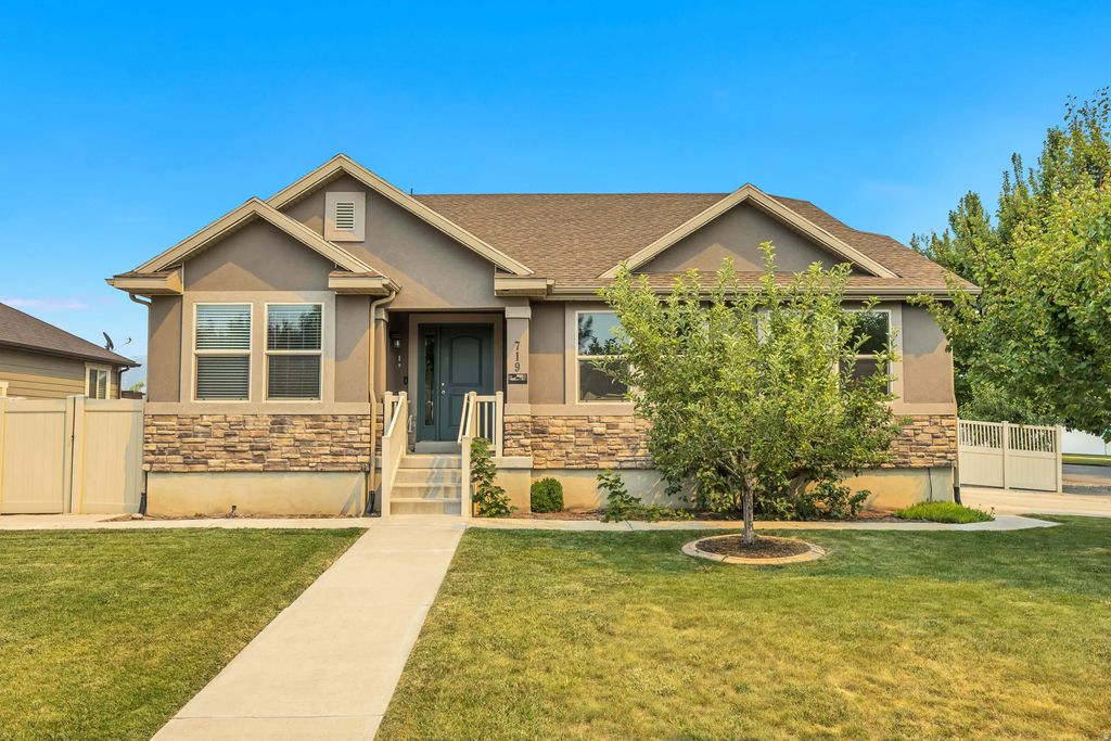 719 W Shavey Ln, Springville