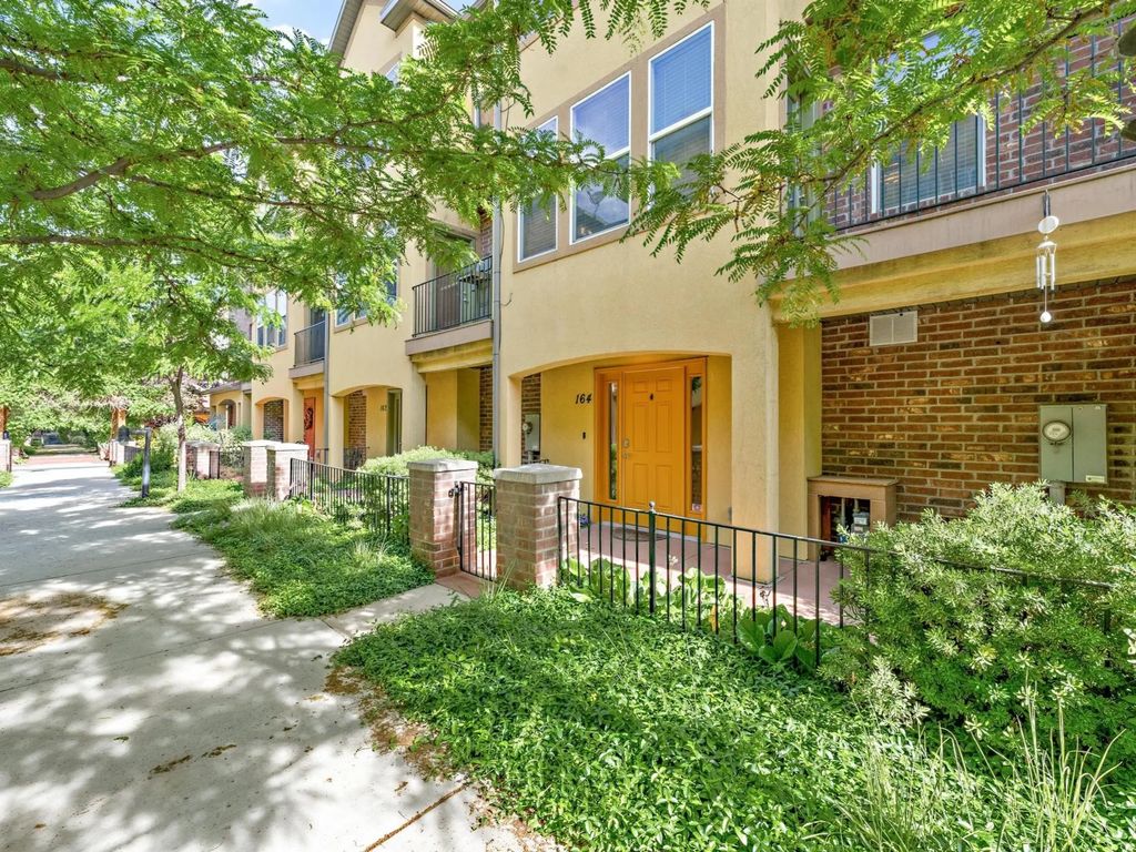 164 W Barry Links Way, South Salt Lake