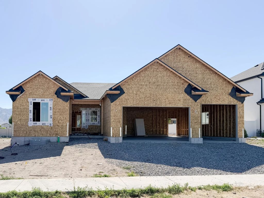 2044 N 425 W 247, Tooele
