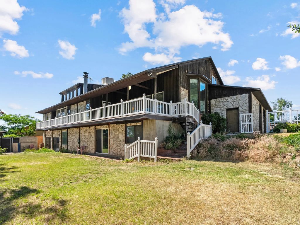 2444 E High Mountain Dr, Sandy