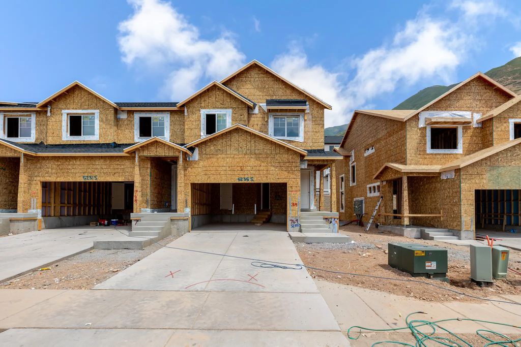 5235 S Plum Ln 769, Mapleton