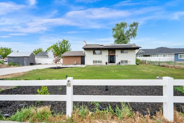 1440 W 1500 S, Woods Cross