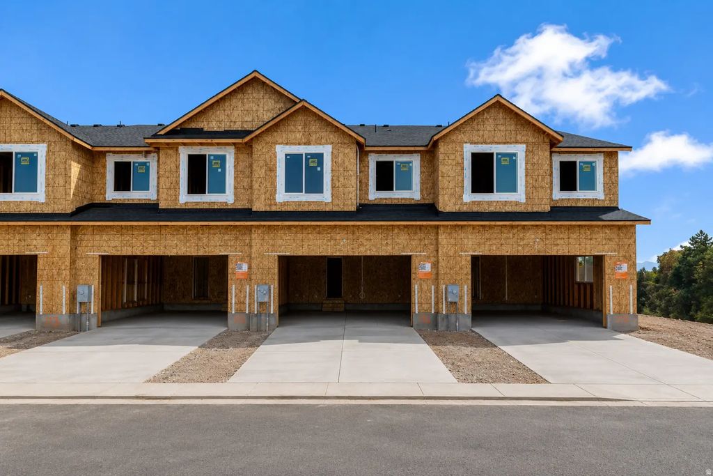 1813 W Alexandrite Way 102, West Valley City