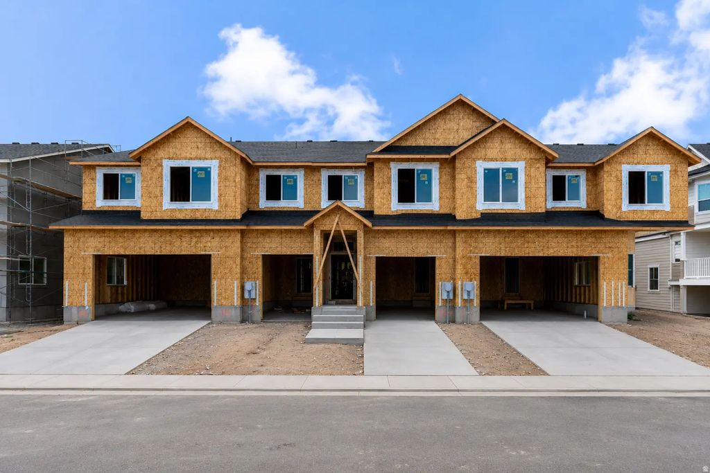 1807 W Alexandrite Way 103, West Valley City