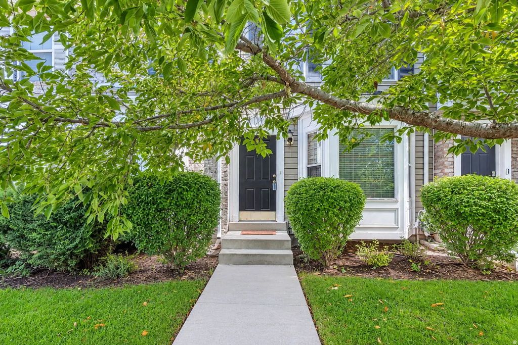 986 N Independence Ave, Provo