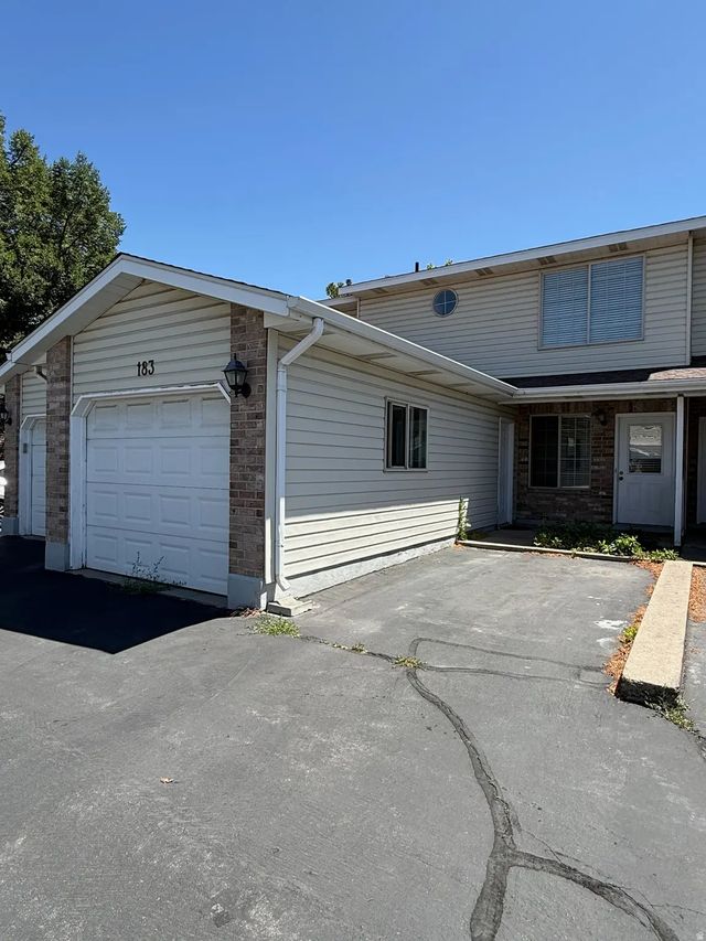 183 E 820 S, Centerville