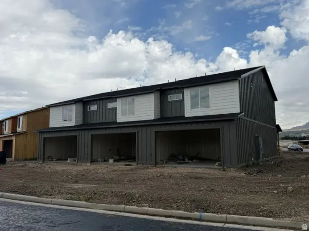142 E 2350 N 60, North Ogden