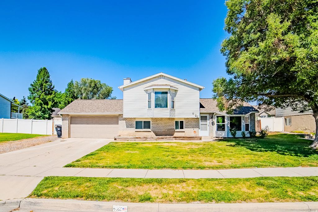 6366 S Westbrook Dr W, Taylorsville
