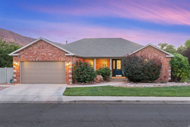 517 Kiva Dr, Moab