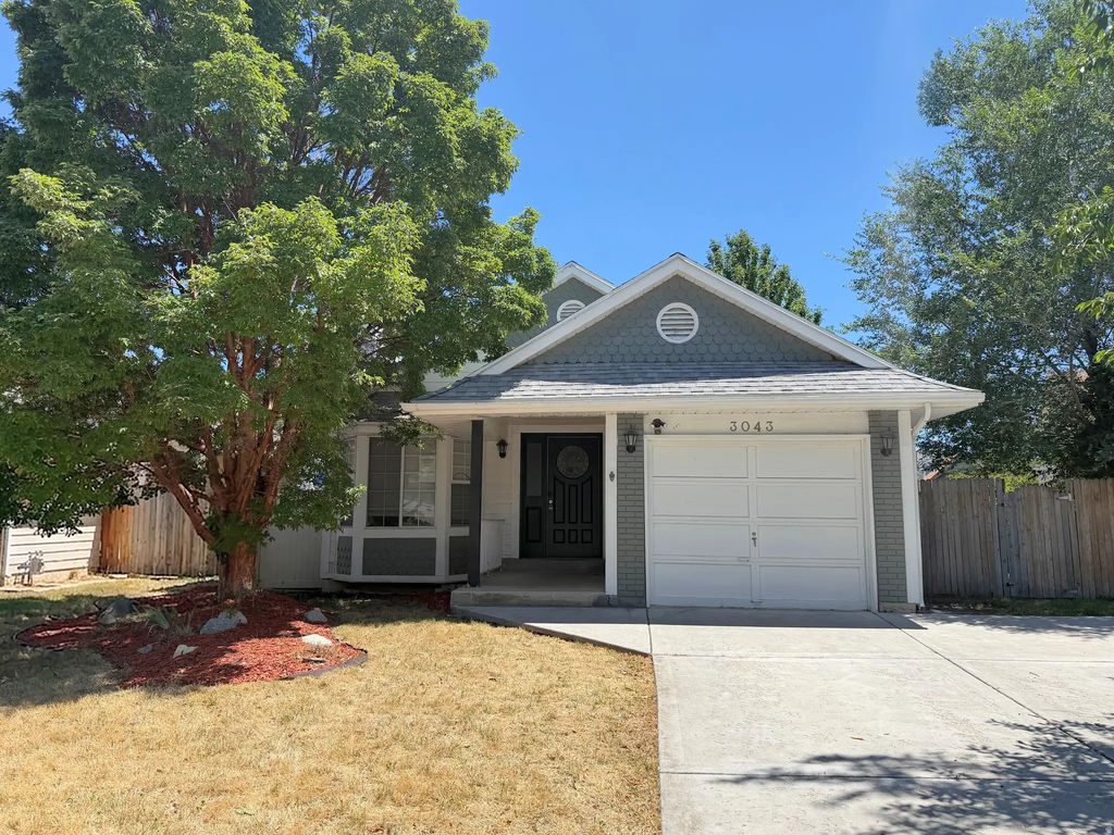 3043 W Green Acre Dr S, West Jordan