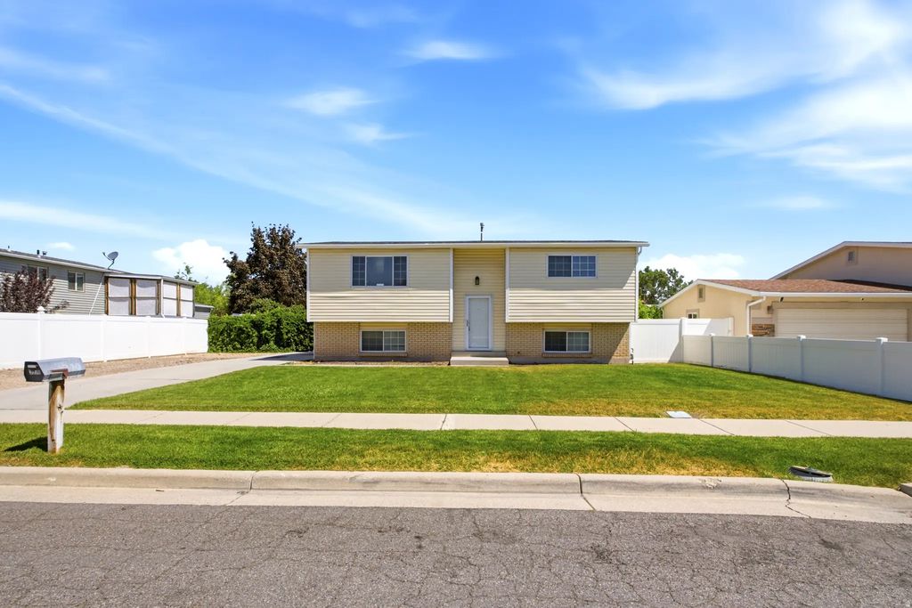 3538 W Ogallala Dr S, West Valley City
