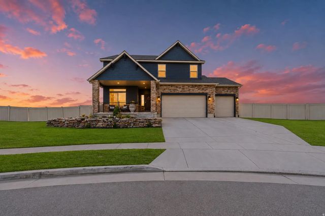 2352 W Island Dr, Kaysville