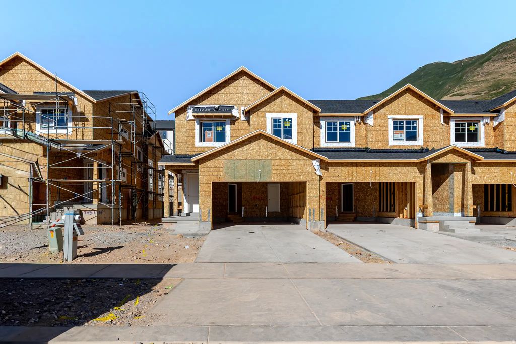 5241 S Plum Ln 770, Mapleton