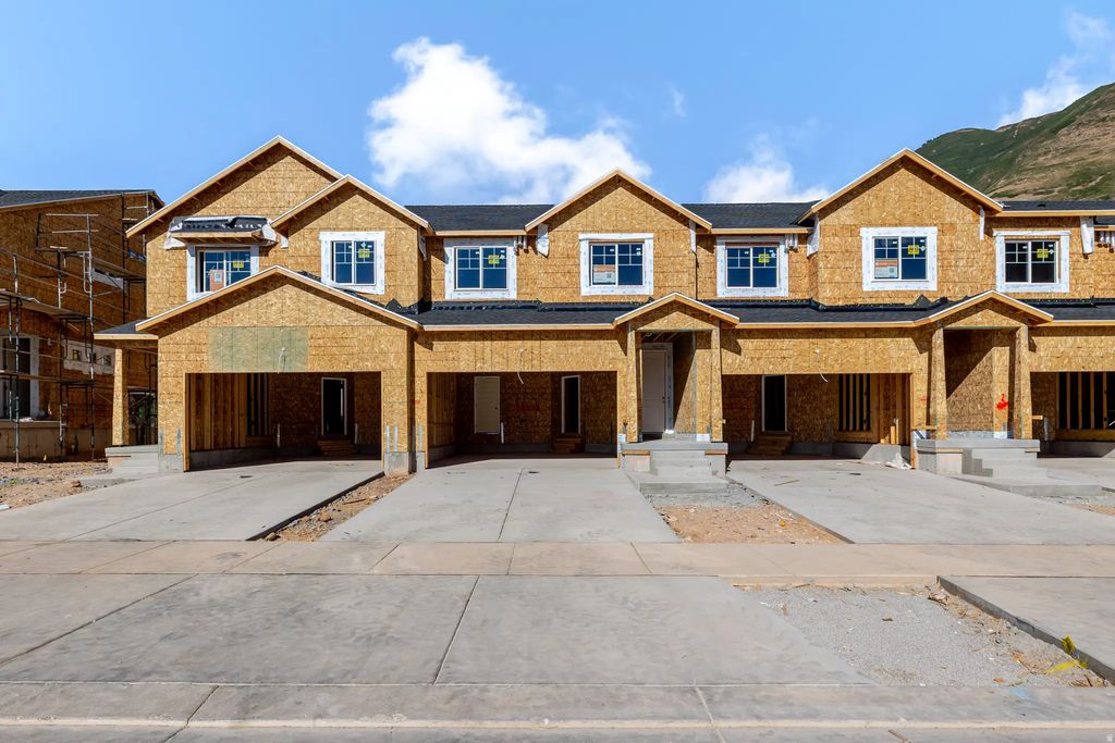 5243 S Plum Ln 771, Mapleton