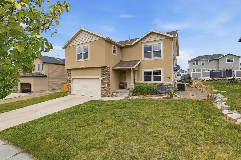 1967 E Sycamore Dr, Eagle Mountain