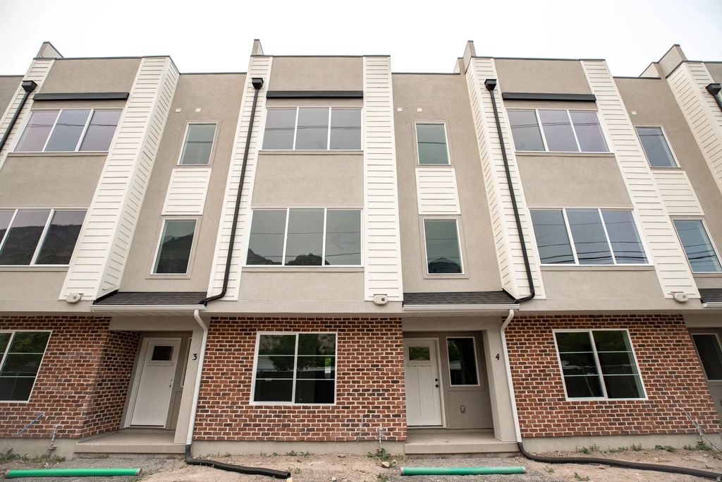 1225 E 1600 S 3, Provo