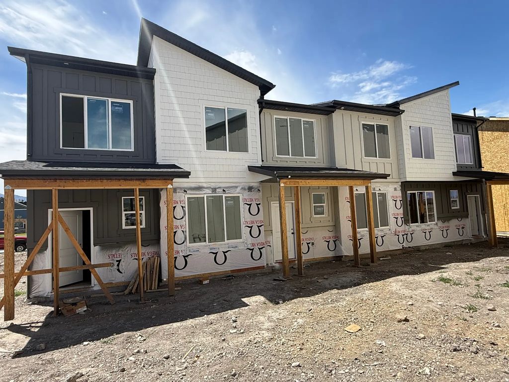 142 E 2300 N 59, North Ogden