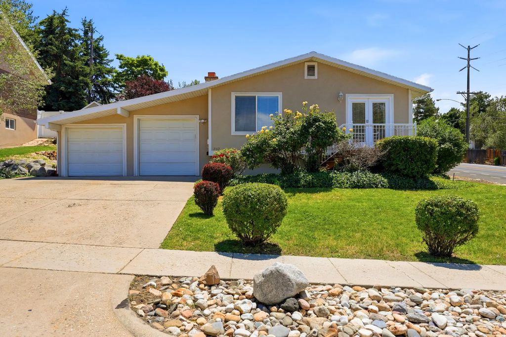 2312 E Cinnabar Ln, Salt Lake City