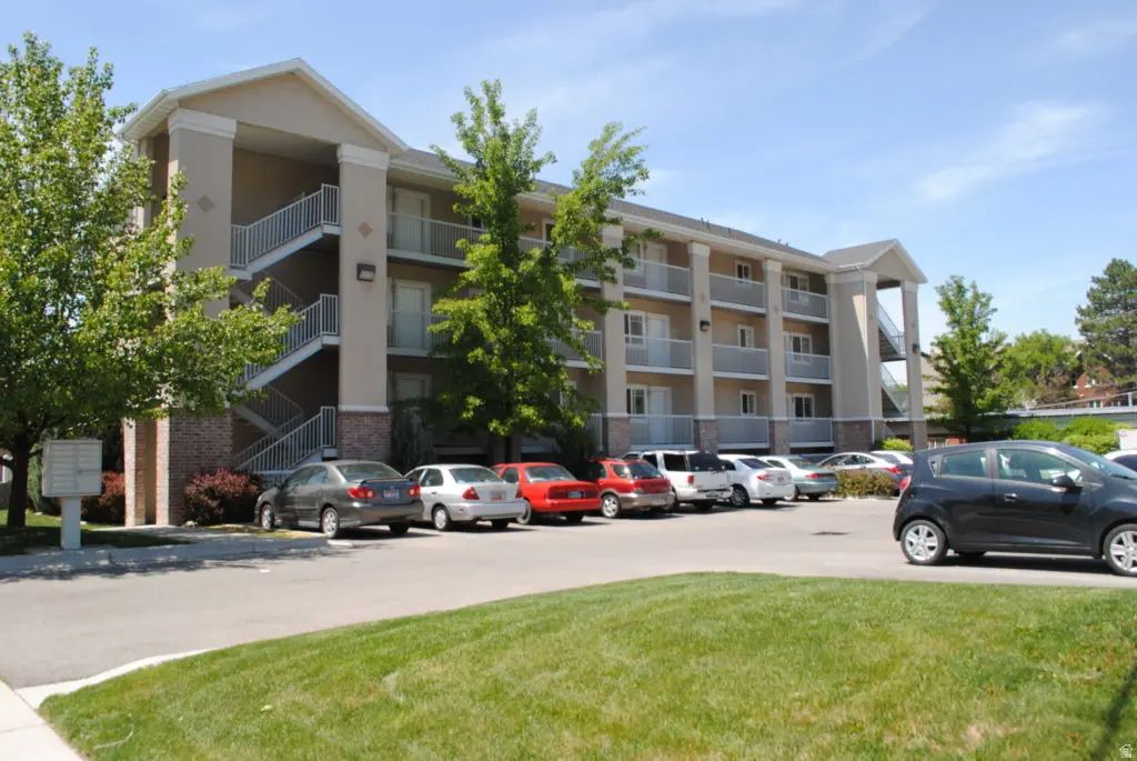 72 W 300 N 302, Provo